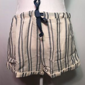 NWT Solid & Striped Tracy Short Sheer‎ Size Medium